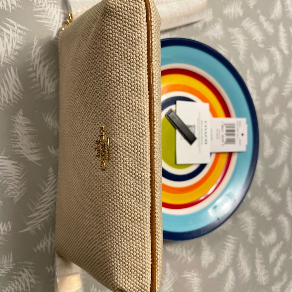Coach Wristlet - Picture 6 of 8